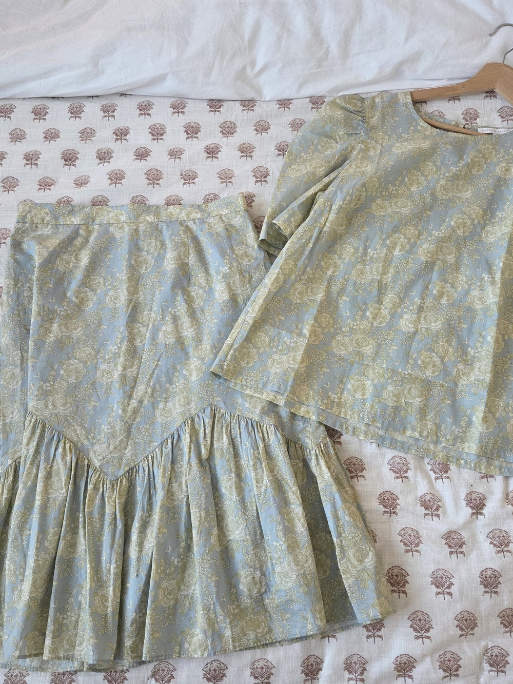 ANTONIO MELANI Light Blue and Pale Green Floral Two-Piece Skirt Set